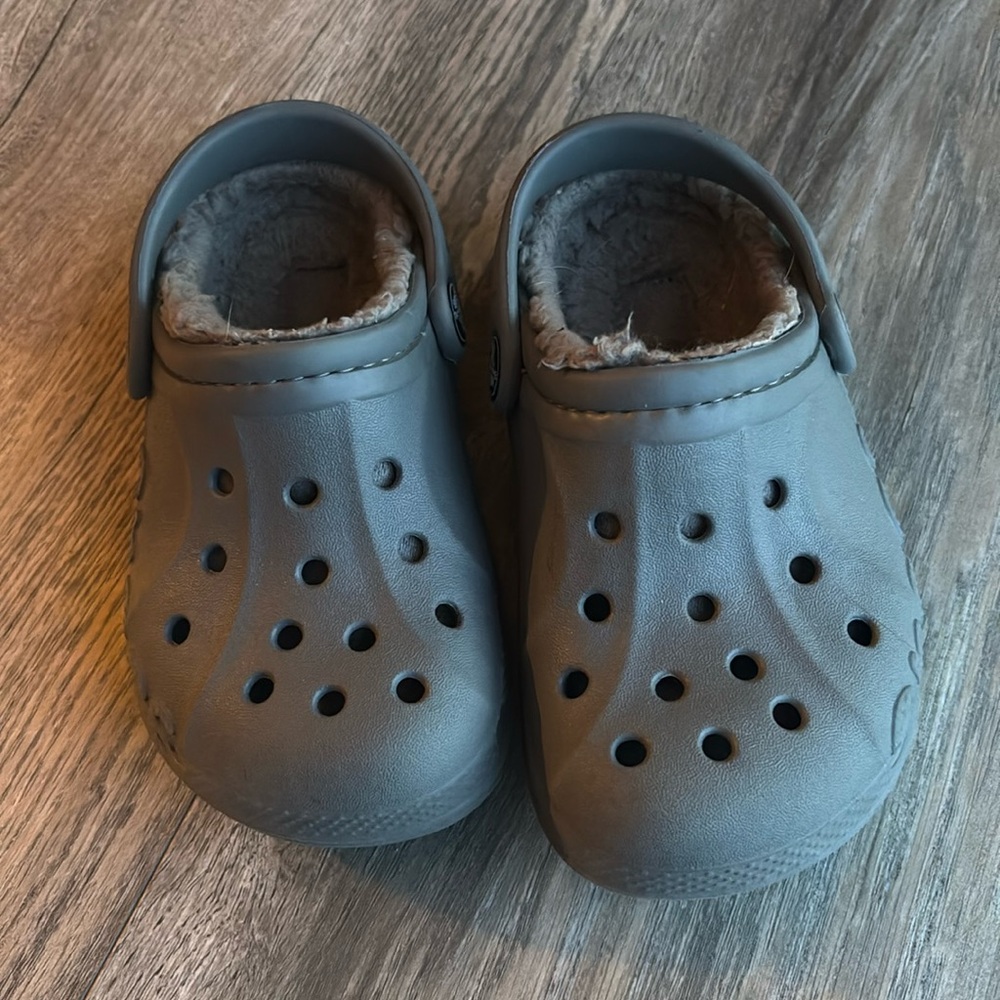 CROCS fleece lined